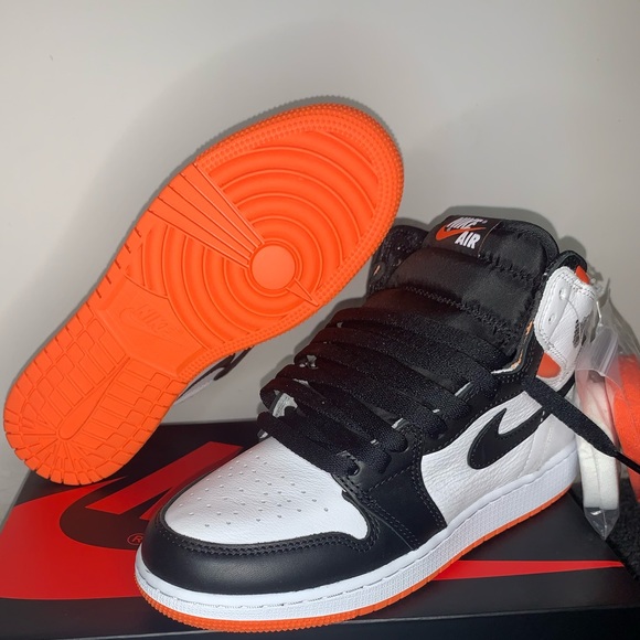 Air jordan 1 retro high og - Picture 2 of 5